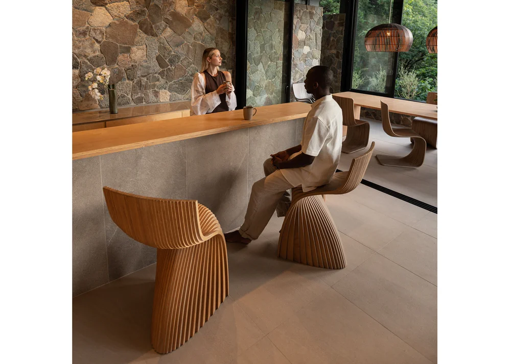 Lina Stool Bar